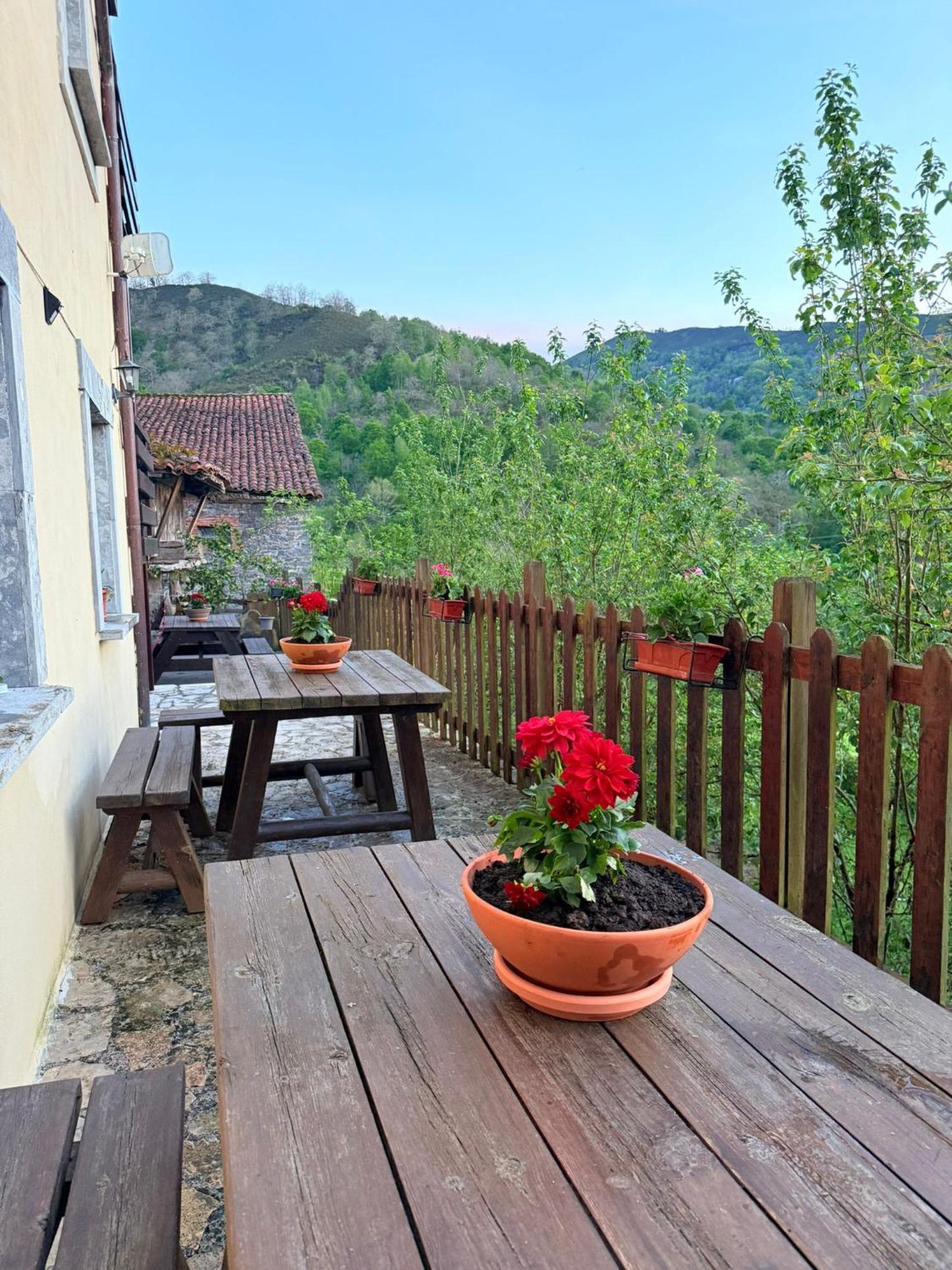 El Portiellu Apartman Cabielles Kültér fotó